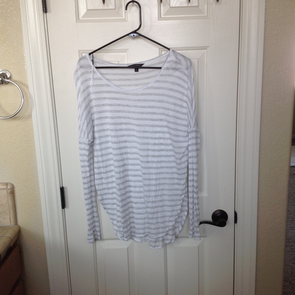 🍁 Banana Republic Thin Airy Layering Top Size M